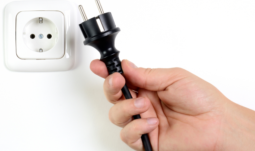 Light faz ação contra furto de energia: quatro pessoas foram conduzidas à delegacia